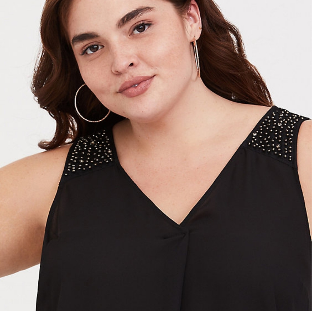 New! Torrid BLACK GEORGETTE PLEAT TANK
Plus sz 3x